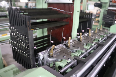 Tear Jacquard KTNFM53-4/66-768 (Sistema de tecelagem de tecido estreito)