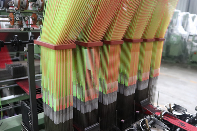 Tear Jacquard KTNFM53-4/66-768 (Sistema de tecelagem de tecido estreito)